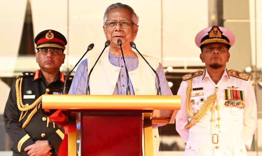 নির্বিঘ্ন ও উৎসবমুখর নির্বাচন আয়োজনে সশস্ত্র বাহিনীকে পেশাদারিত্বের সাথে দায়িত্ব পালনের আহ্বান প্রধান উপদেষ্টার